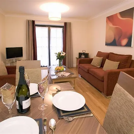 Premier Cabot Apartment *