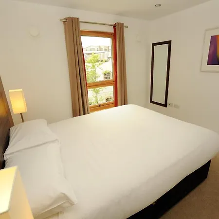 Premier Cabot Μπρίστολ