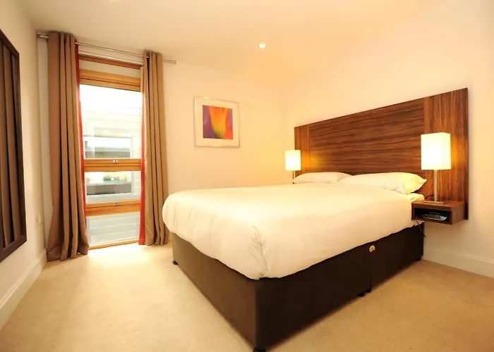 Premier Cabot Appartement *