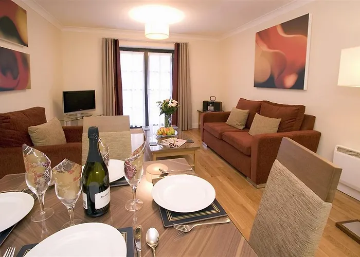 Premier Cabot Appartement *